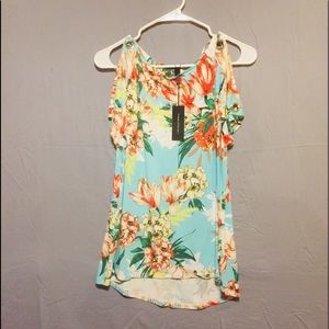 WOMENS BEAUTIFUL FLORAL TOP